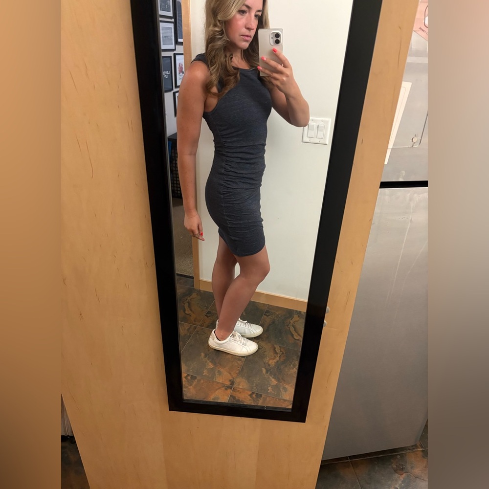 Heather BLUE Ruched Side Sleeveless Dress
Treasure & Bond - Picture 3 of 3